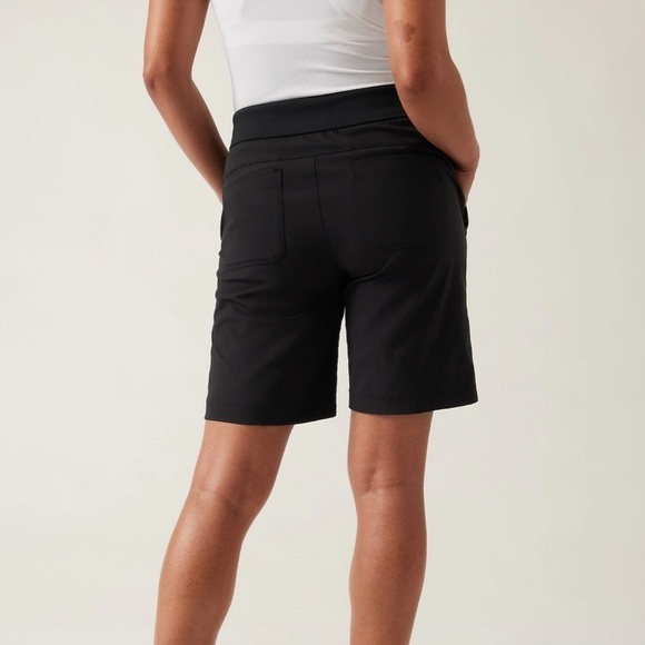 Athleta Trekkie Bermuda 2.0 Shorts 9” Lightweight Ripstop Hiking Camping Black 4 - Picture 2 of 13